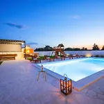 Gorgeous In Σπίτι διακοπών Vrsi