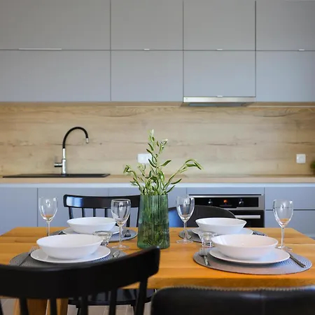 Holiday home Stunning In With Kitchen