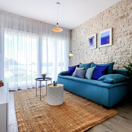 Stunning In With Kitchen Holiday home *