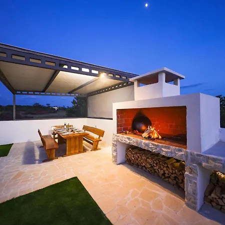 Stunning In With Kitchen *