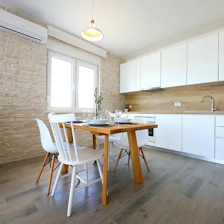 Stunning In With Kitchen Vrsi