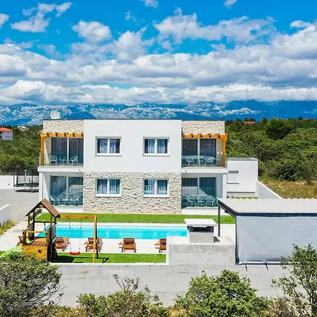 Pet Friendly In * Vrsi