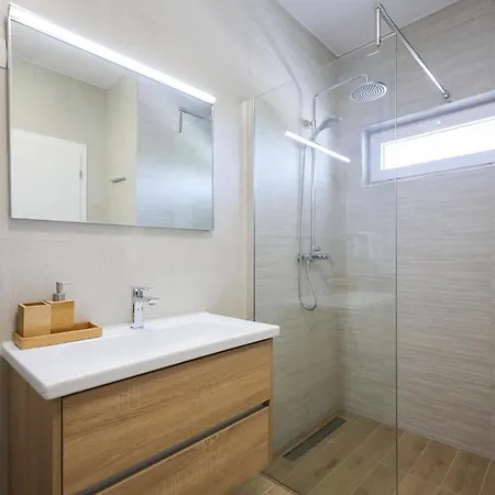 Stunning In With Kitchen * Vrsi