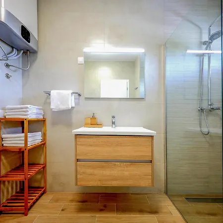 Stunning In With Kitchen Vikendica *