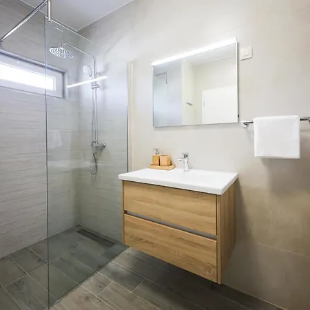 Stunning In With Kitchen *