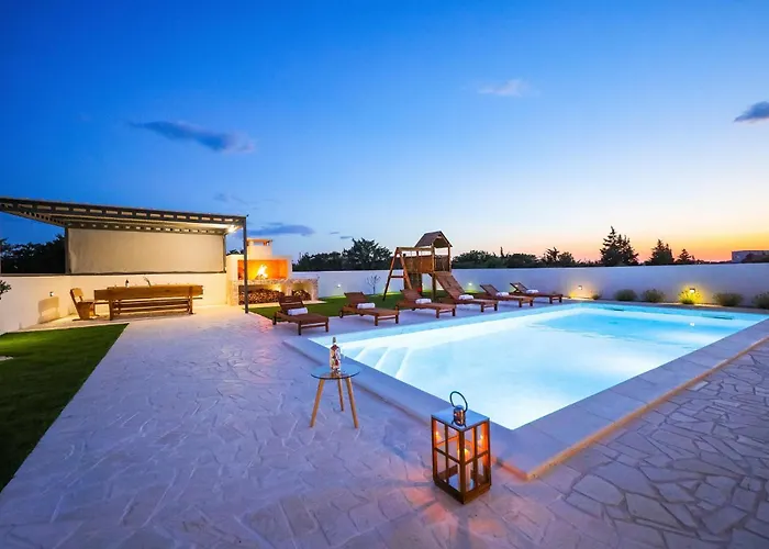 Gorgeous In Сasa de vacaciones Vrsi